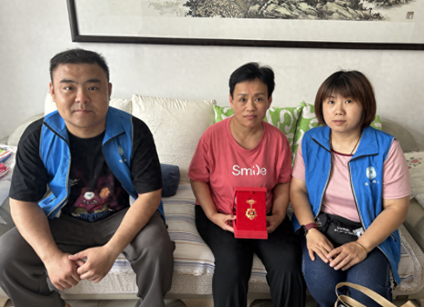 天弘忧配 仙营街道开展“迎七一 送温暖”走访慰问活动